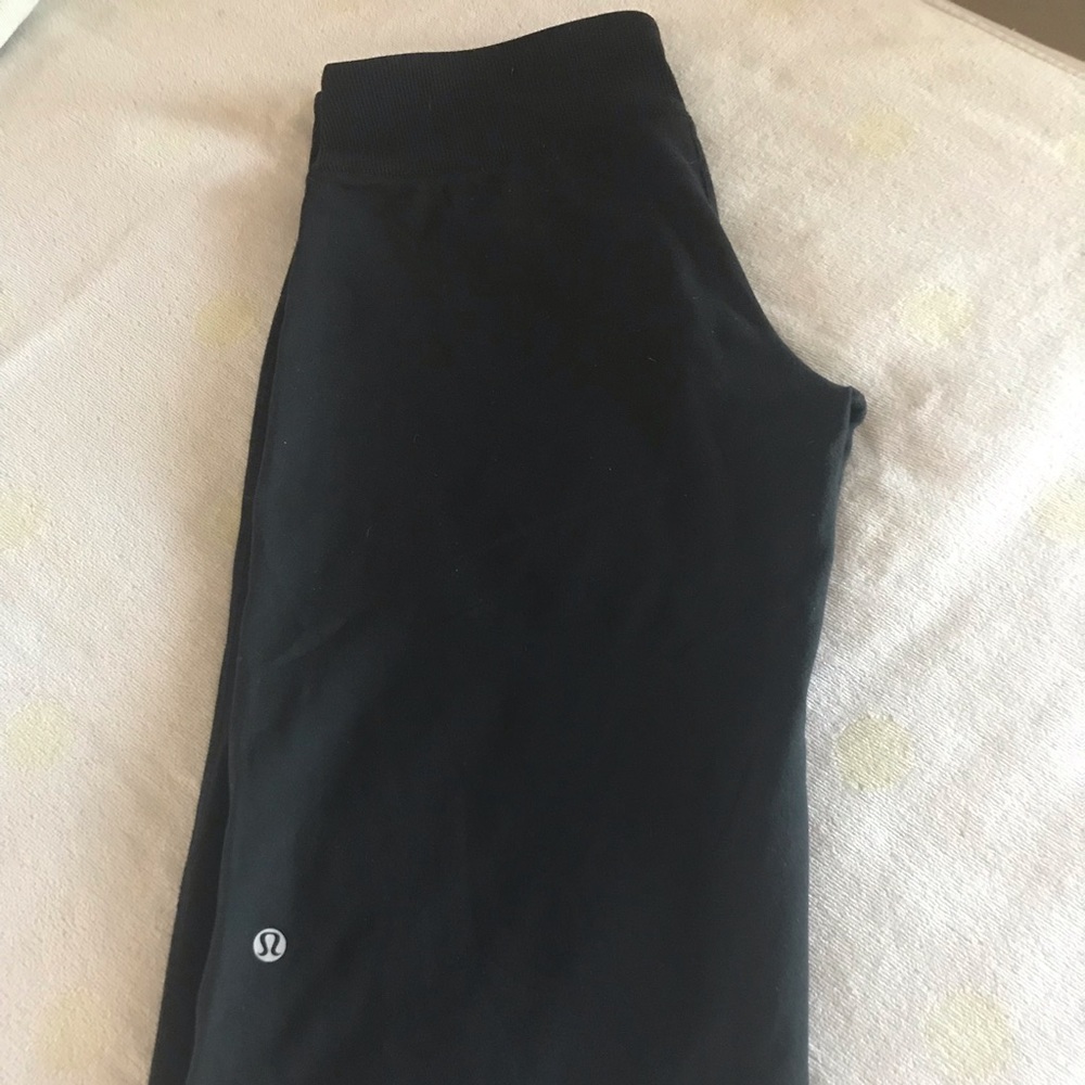 Lululemon Capri yoga pants